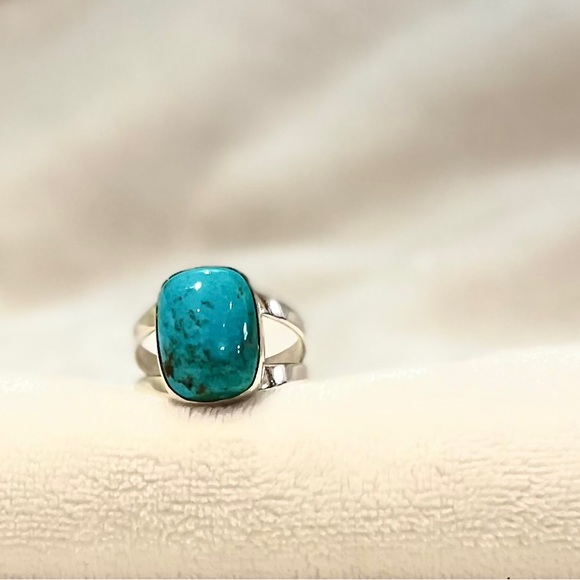 Turquoise Stone Silver Ring - Picture 10 of 11